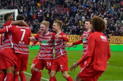 开云体育APP下载-球队实力碾压对手，轻取晋级