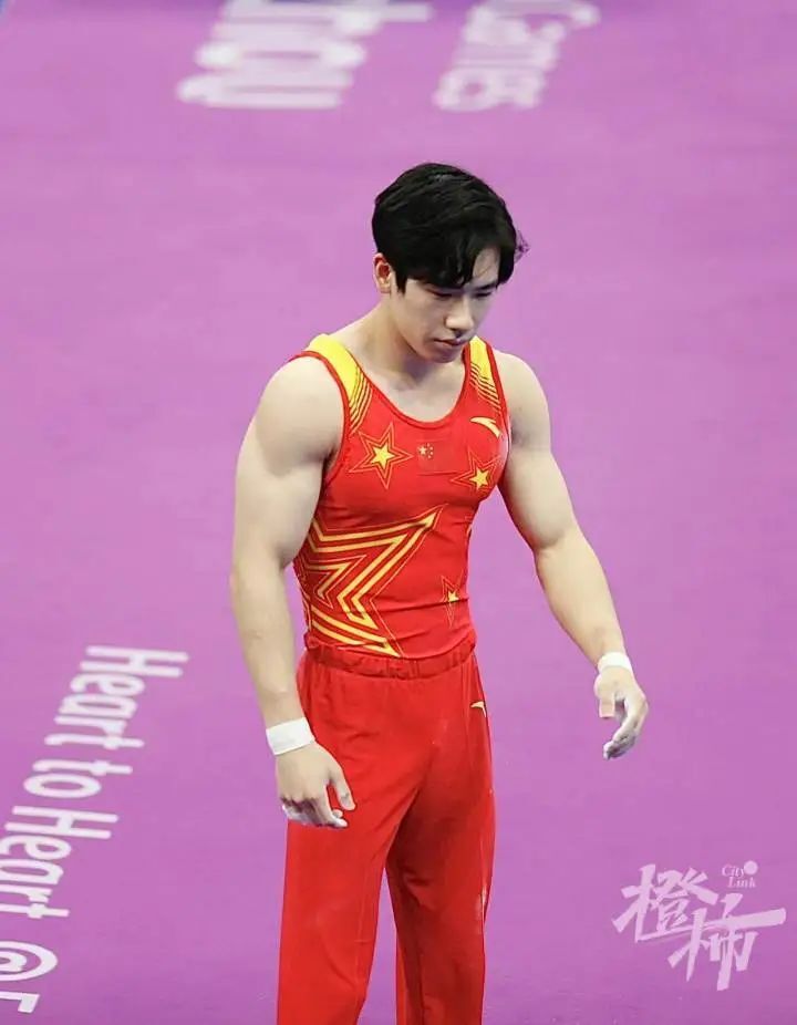 中国体操队收获两枚金牌，亚运会上展现实力的简单介绍