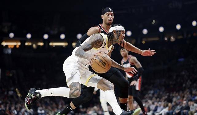 开拓者战胜国王，利拉德双20+盖伊25分